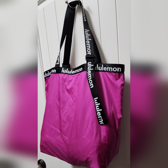 LULULEMON The Rest is Written Tote in Highlight Purple NWOT - Picture 5 of 16